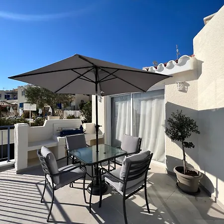 Cora & Living - 3 Bedroom House