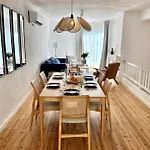Cora & Living - 3 Bedroom House Holiday home *