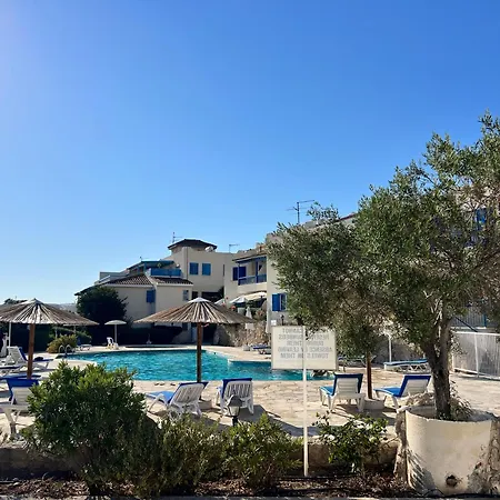 Cora & Living - 3 Bedroom House Vakantiehuis *