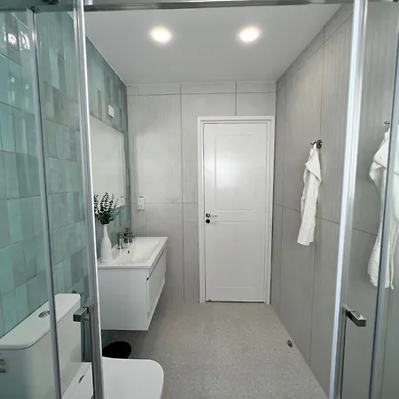 Cora & Living - 3 Bedroom House *