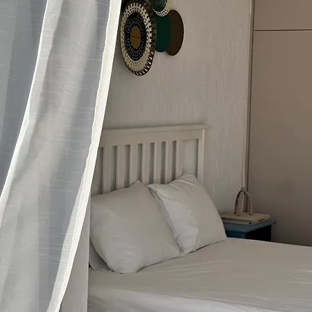 Cora & Living - 3 Bedroom House *