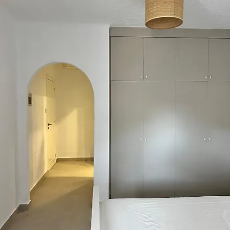 Cora & Living - 3 Bedroom House Casa de Férias Klorakas