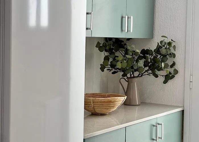 Cora & Living - 3 Bedroom House 펜션 Klorakas