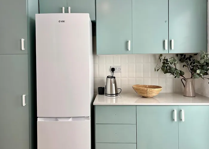 Cora & Living - 3 Bedroom House *