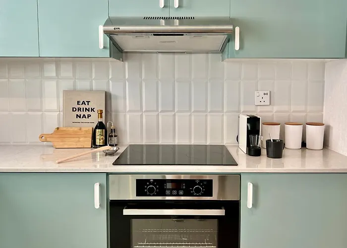 Cora & Living - 3 Bedroom House Klorakas