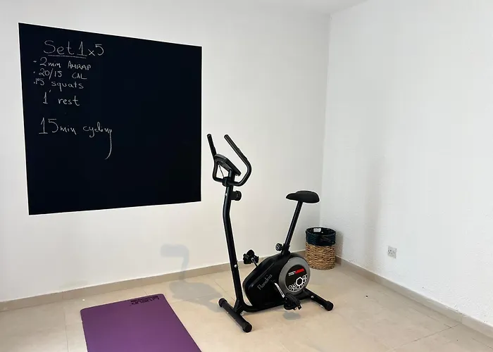 Cora & Living - 3 Bedroom House *