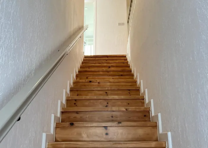 Cora & Living - 3 Bedroom House *