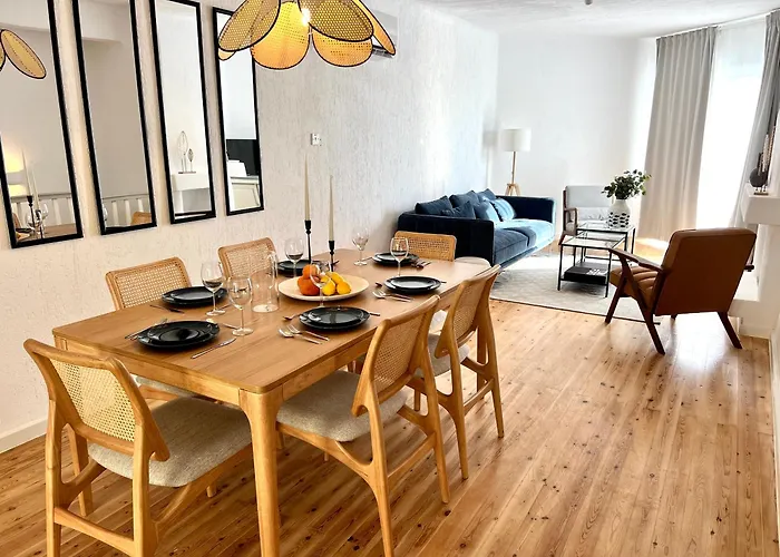 Cora & Living - 3 Bedroom House Klorakas